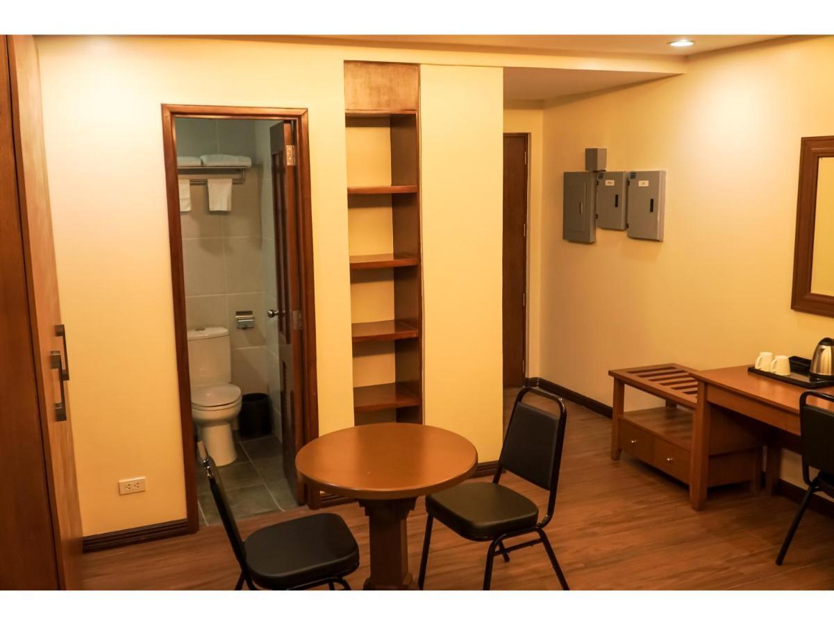 M28 Hotel And Apartments Bandar Quezon Luaran gambar